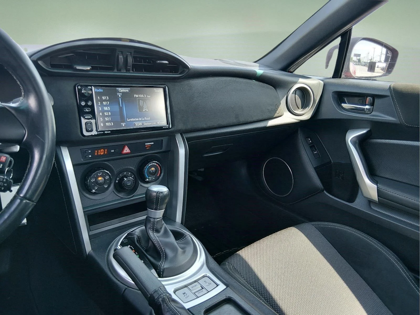 Used 2017 Ablaze Toyota 860 Special Edition image 17