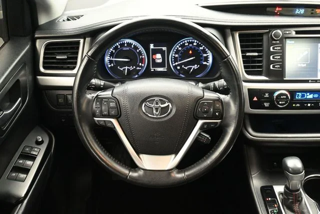 Used 2019 Midnight Black Metallic Toyota SE image 26