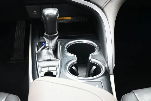 Used 2018 Brown Toyota XLE image 22