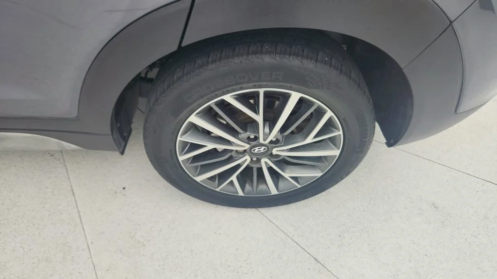 Used 2019 Gray Hyundai SEL image 29