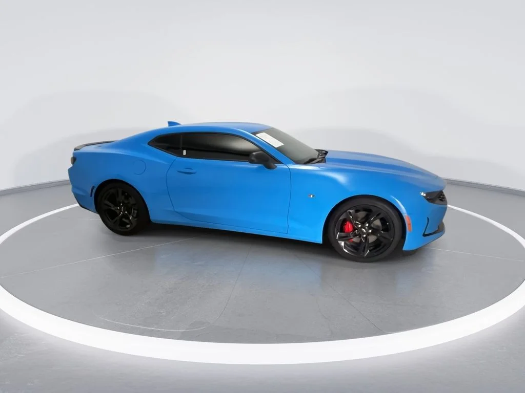 Used 2023 Blue Chevrolet 1LT image 2