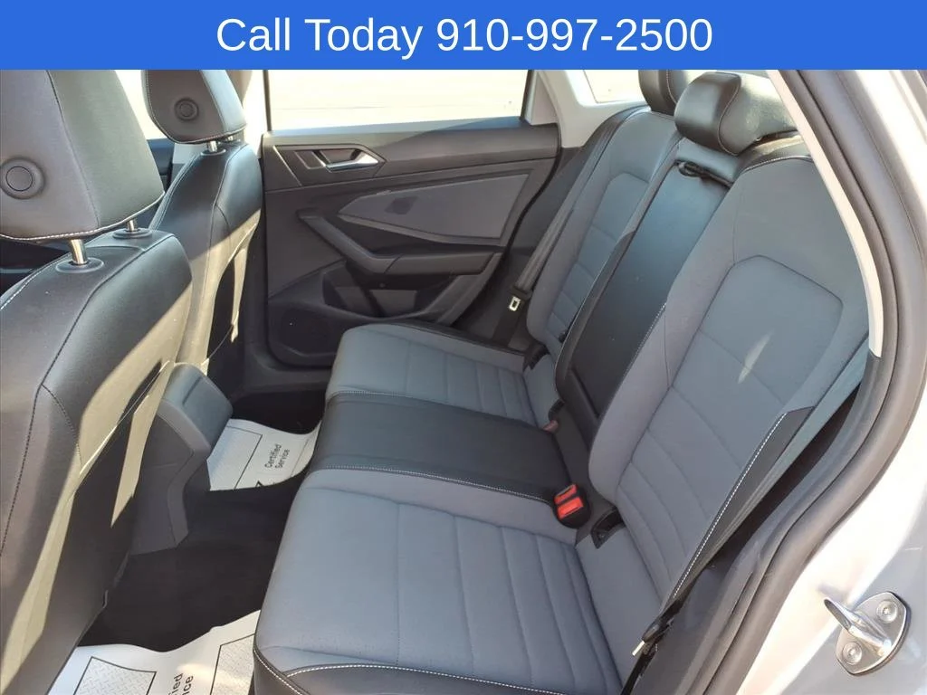 Used 2025 Silver Volkswagen SE image 22