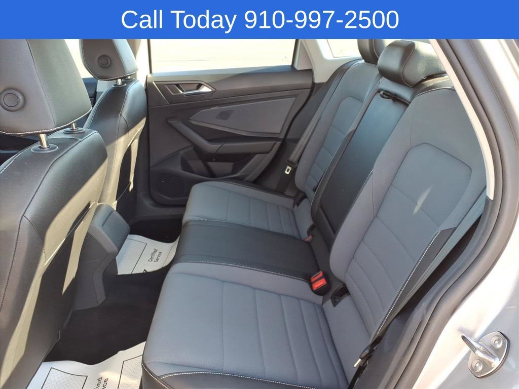 Used 2025 Silver Volkswagen SE image 22