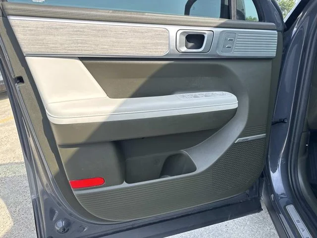 Used 2025 Gray Hyundai Calligraphy image 32