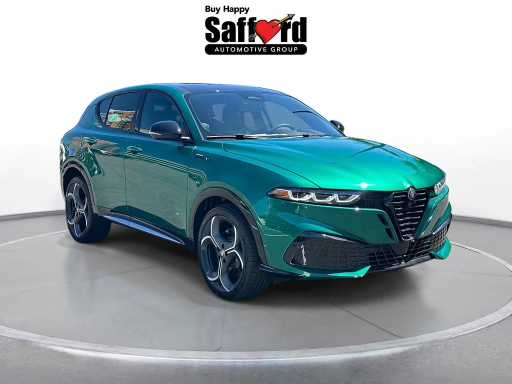 New 2026 Verde (Green) Fangio Metallic Exterior Paint Alfa Romeo Sport Speciale image 9