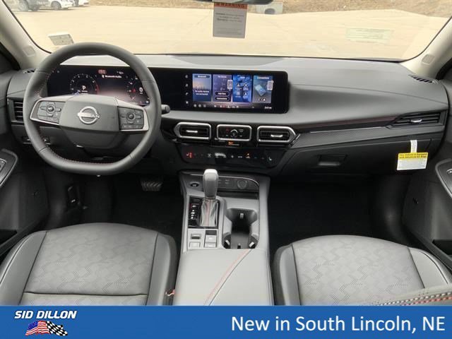 New 2026 Aspen White Tricoat/Super Black Nissan SR image 5