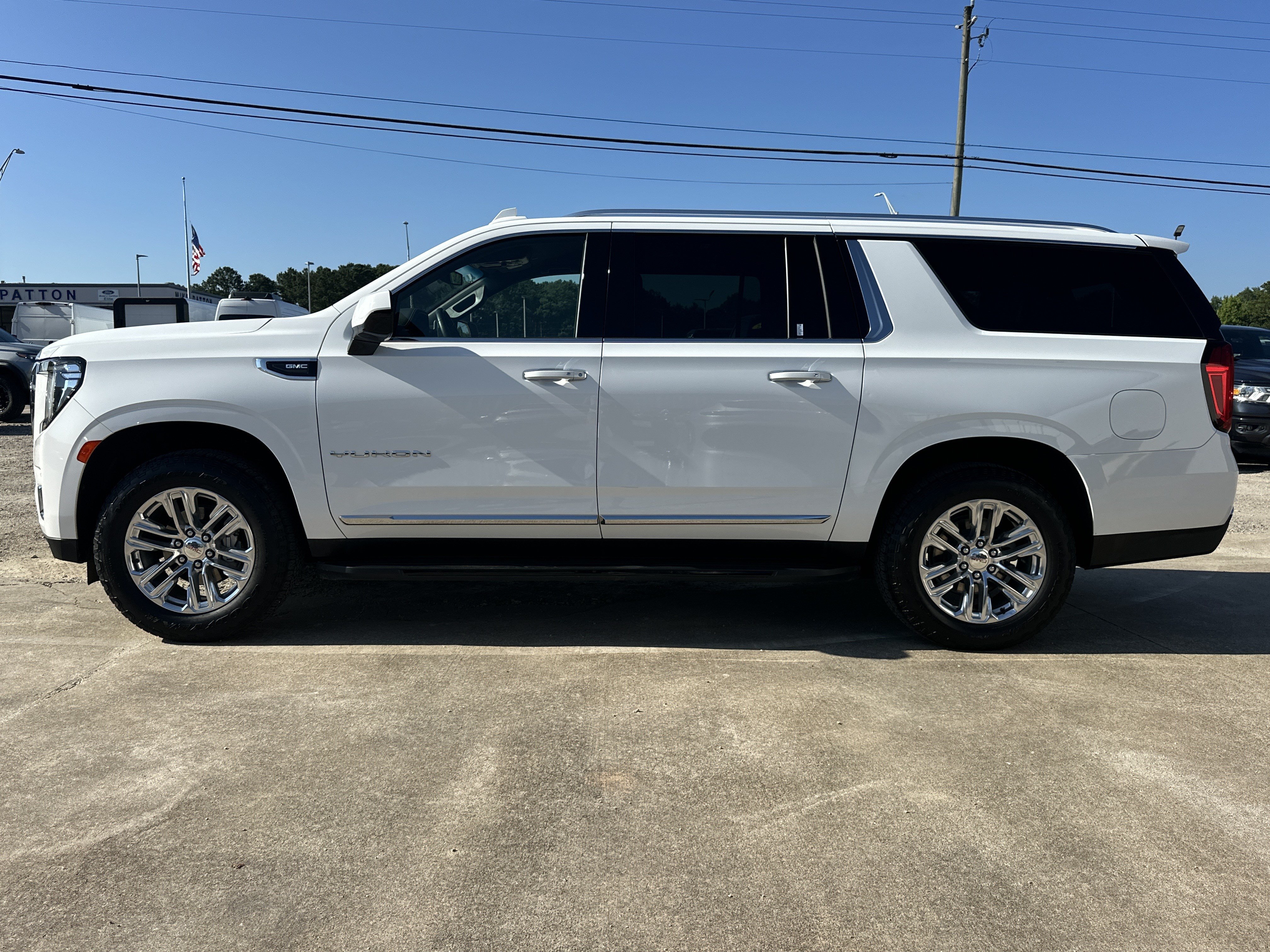Used 2024 Summit White GMC SLT image 9
