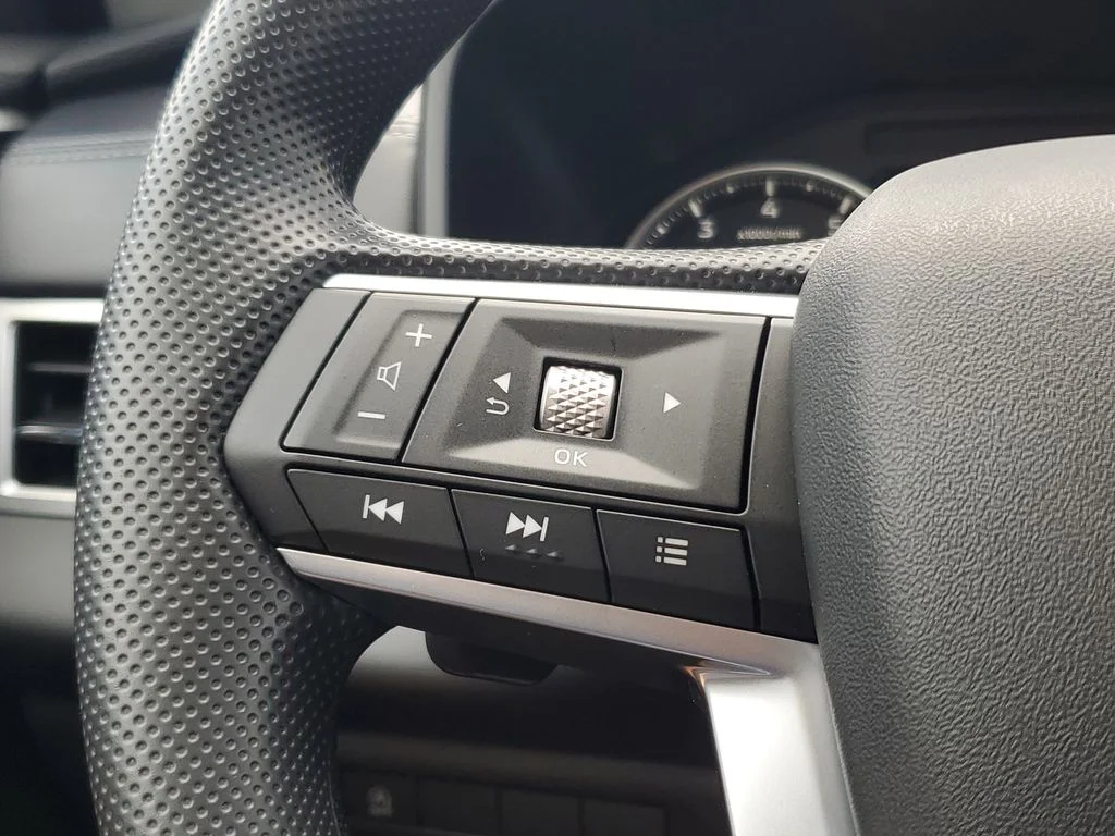 New 2026 Black Mitsubishi ES image 23