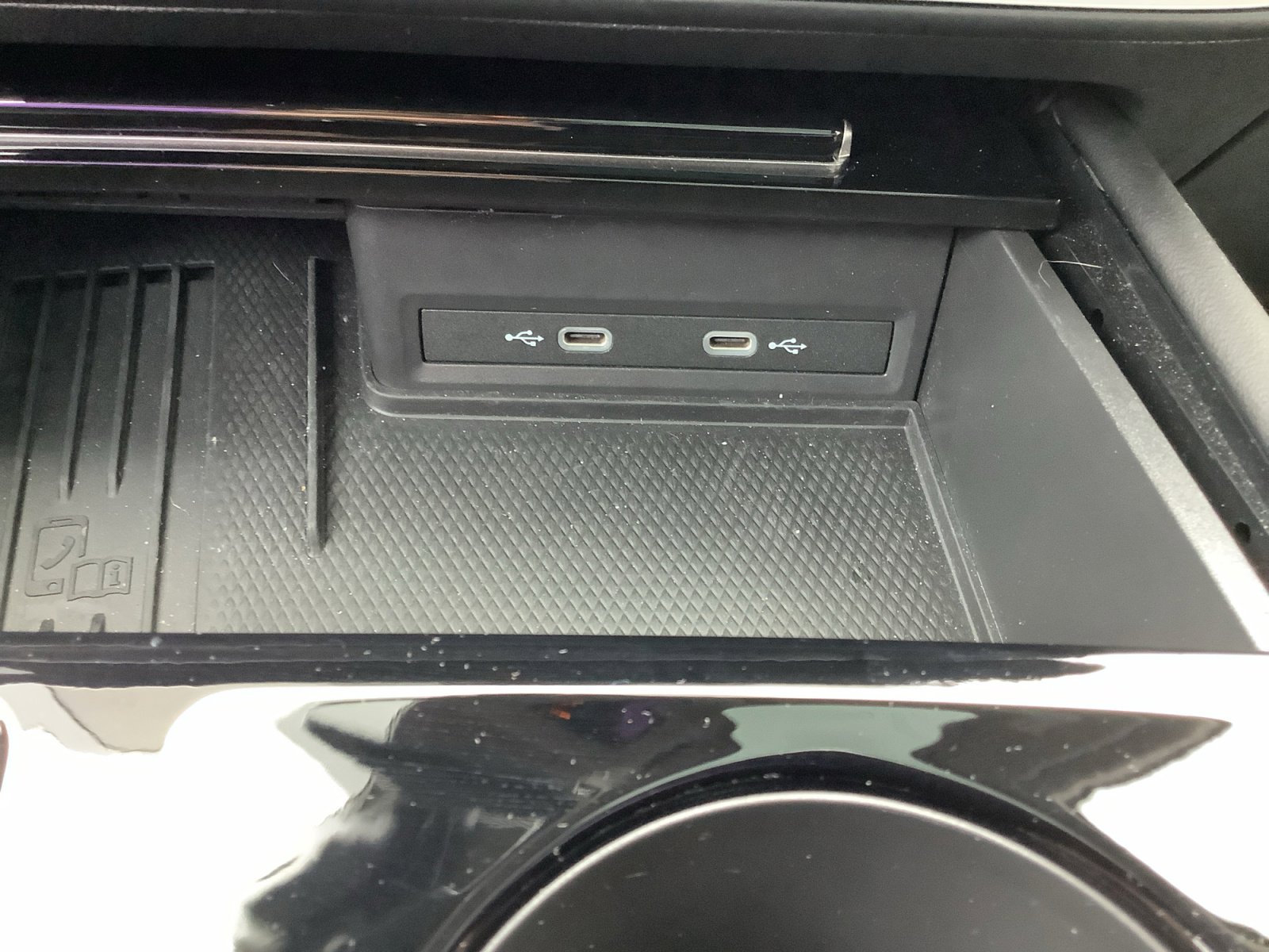 2025 Volkswagen Atlas SE w/Tech - Photo 21