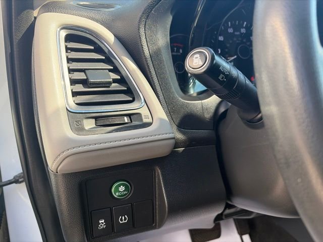Used 2018 White Honda EX image 20