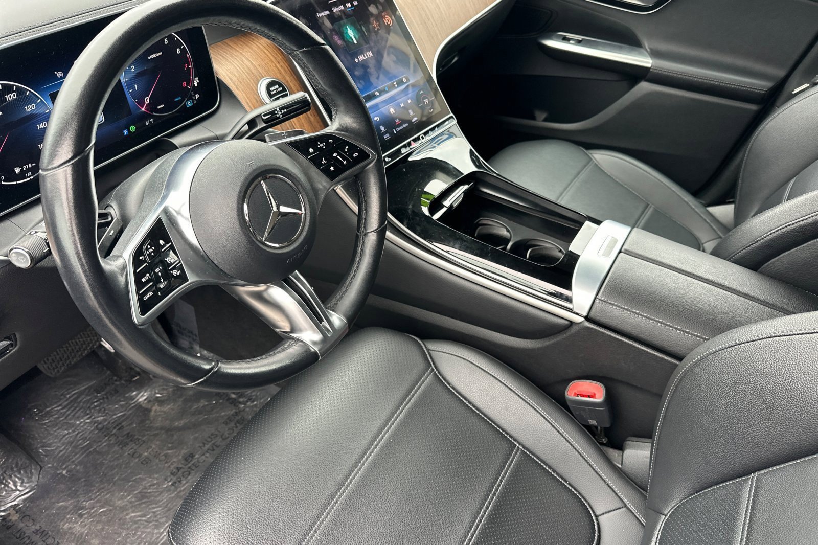 2024 Mercedes-Benz GLC GLC300 - Photo 11