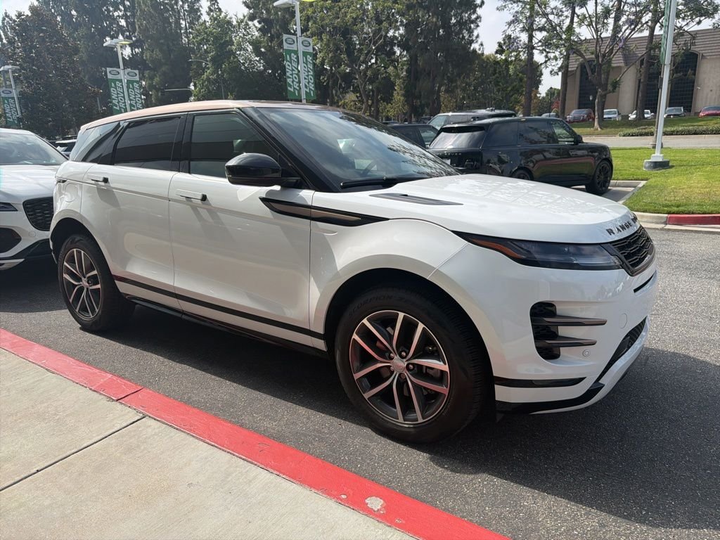Used 2025 White Land Rover Dynamic image 3