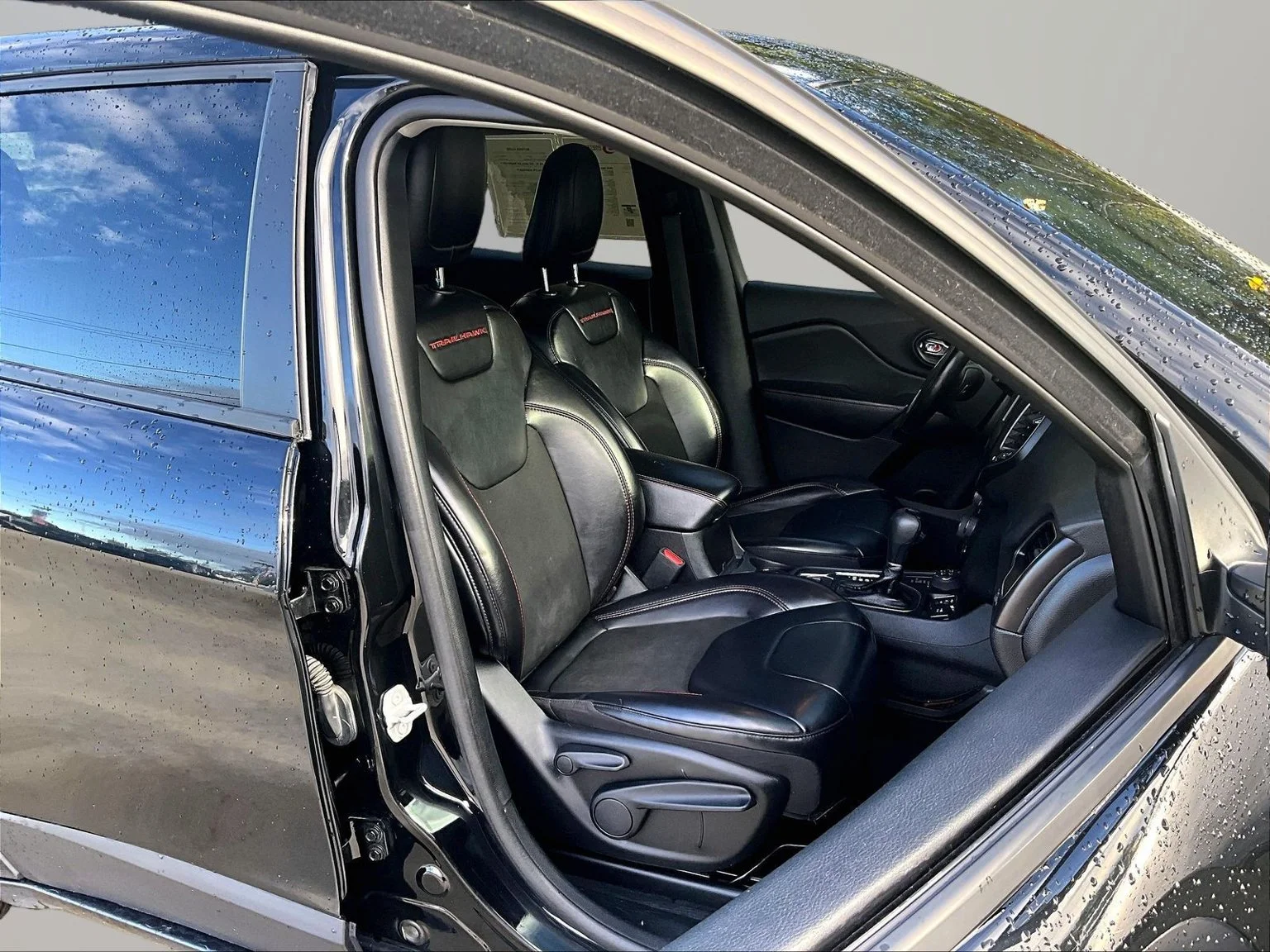 Used 2020 Black Jeep Trailhawk image 8