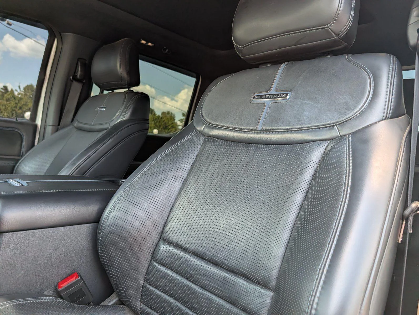 Used 2025 Star White Metallic Tri-Coat Ford Platinum image 16