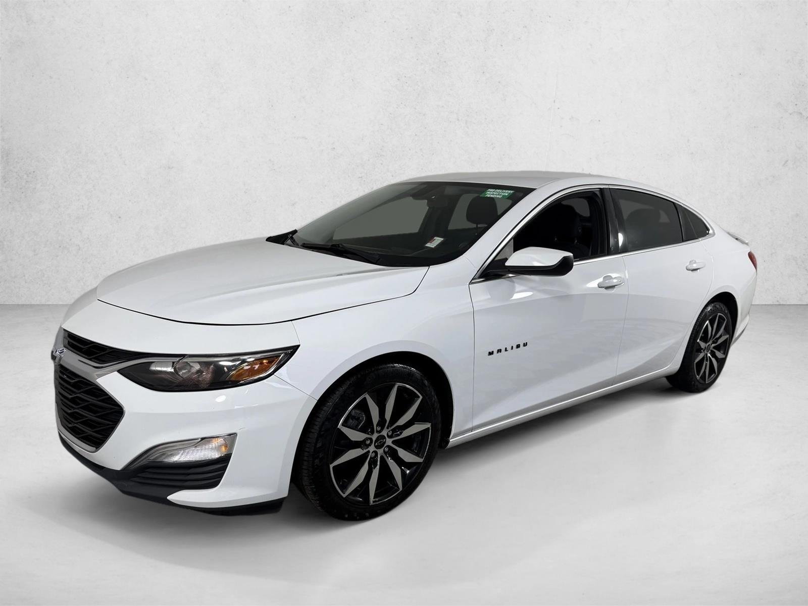 Used 2021 Summit White Chevrolet RS image 27