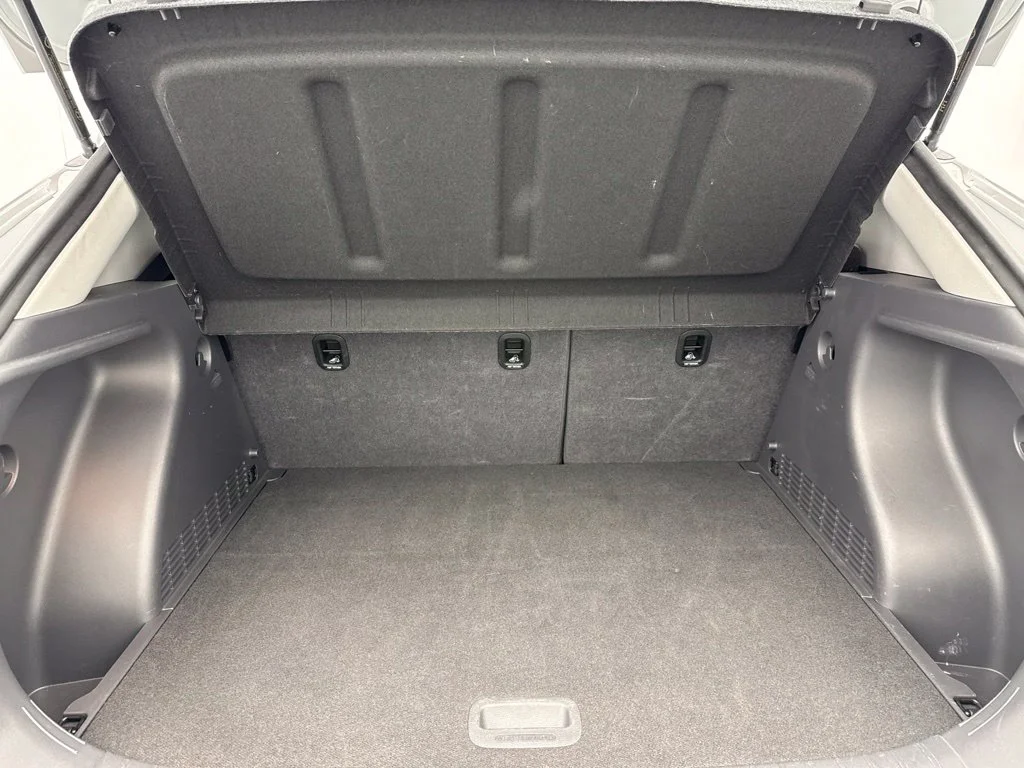 2024 Hyundai Kona SEL SUV Slide 7