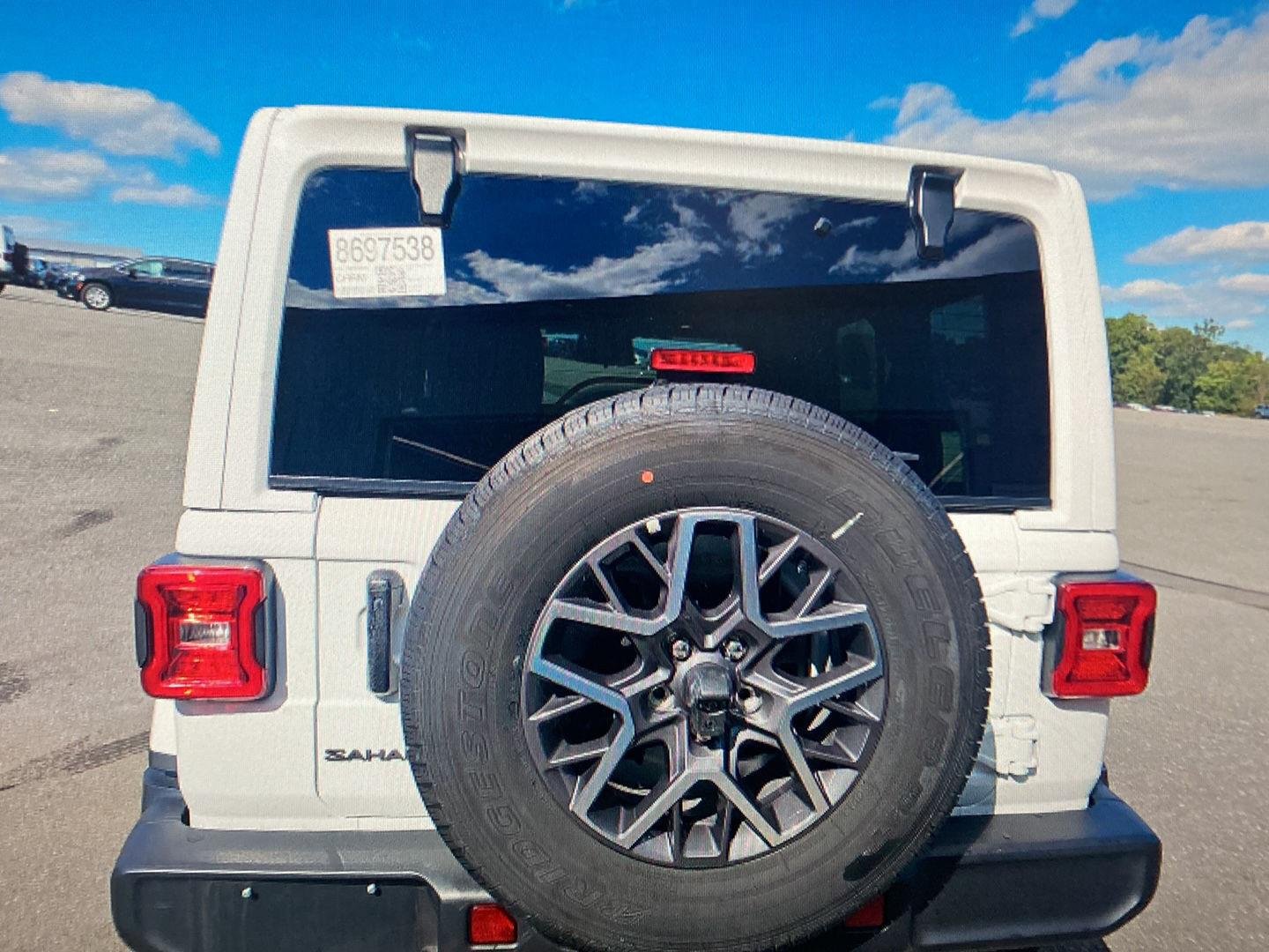 Used 2026 Bright White Clearcoat Jeep Sahara image 5