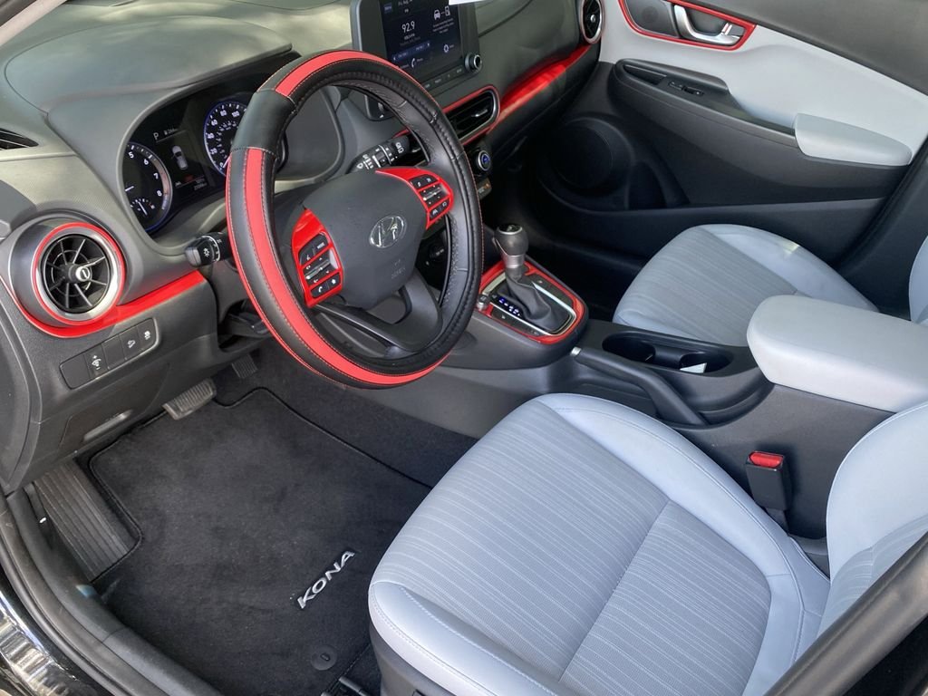 Used 2022 Ultra Black Pearl Hyundai SEL image 10