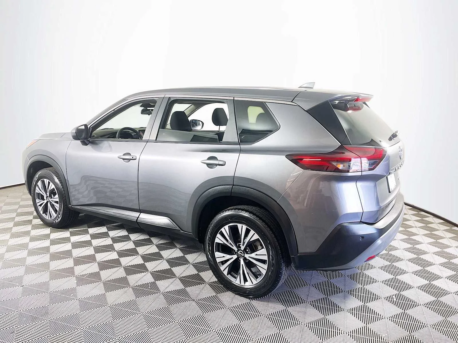 Used 2023 Gun Metallic Nissan SV image 6