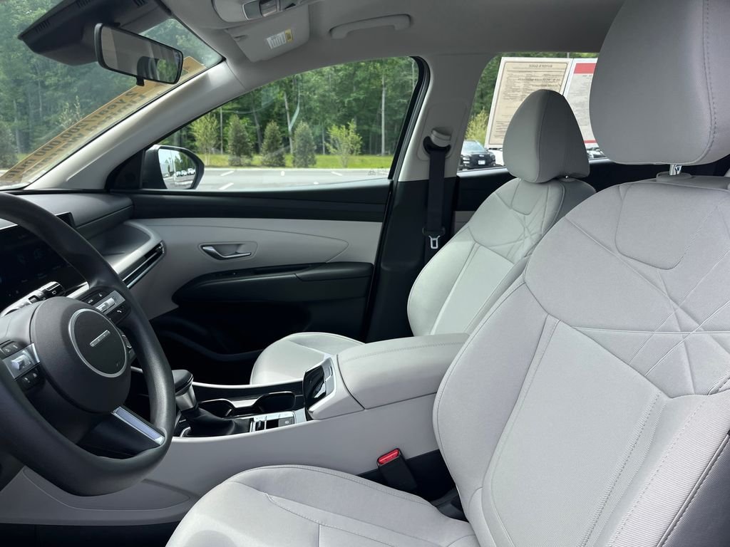 Used 2026 Shimmering Silver Hyundai SE image 13