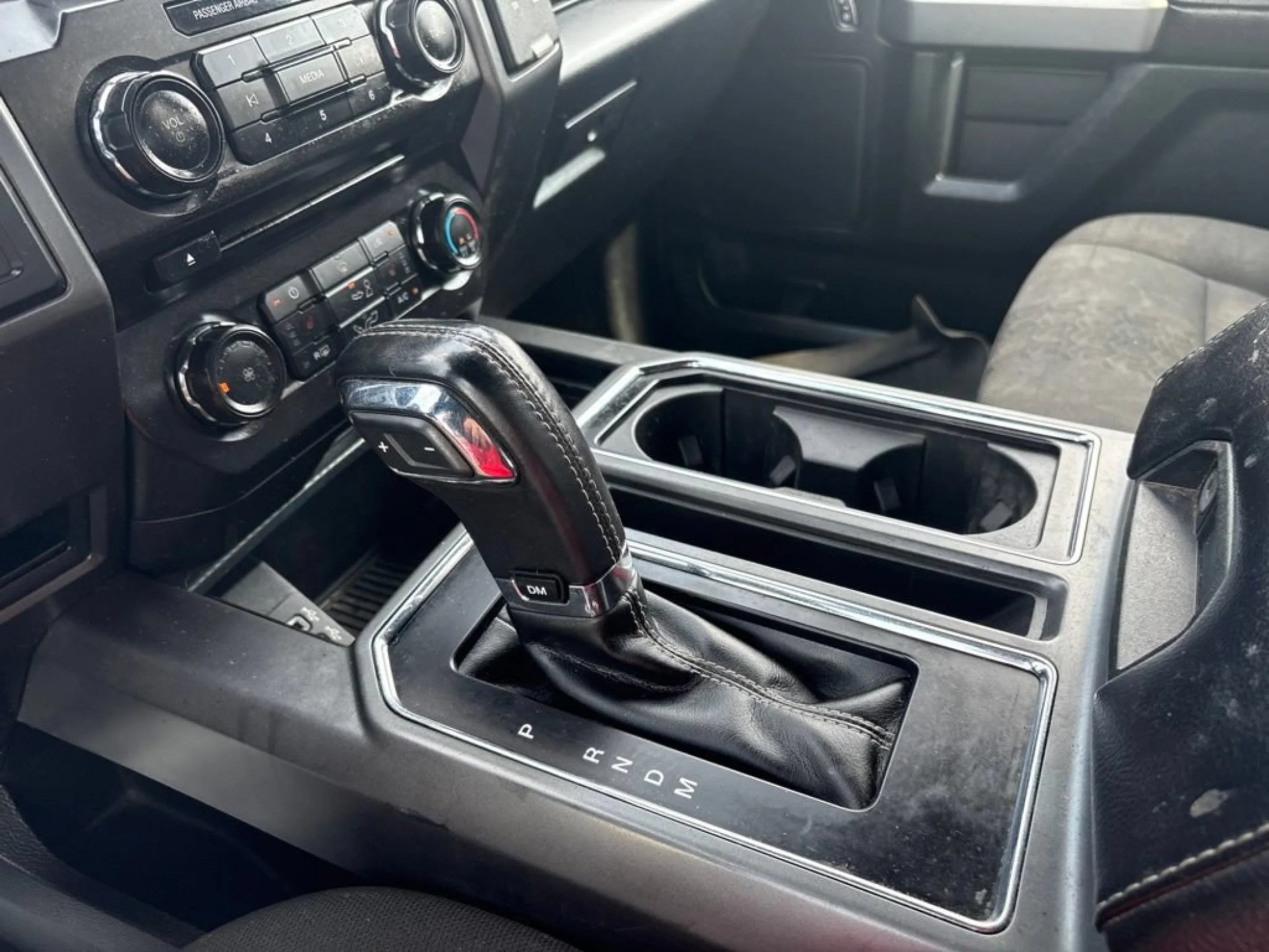 Used 2018 Lightning Blue Ford XLT image 13