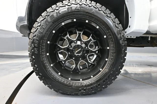Used 2020 White Ford XLT image 13