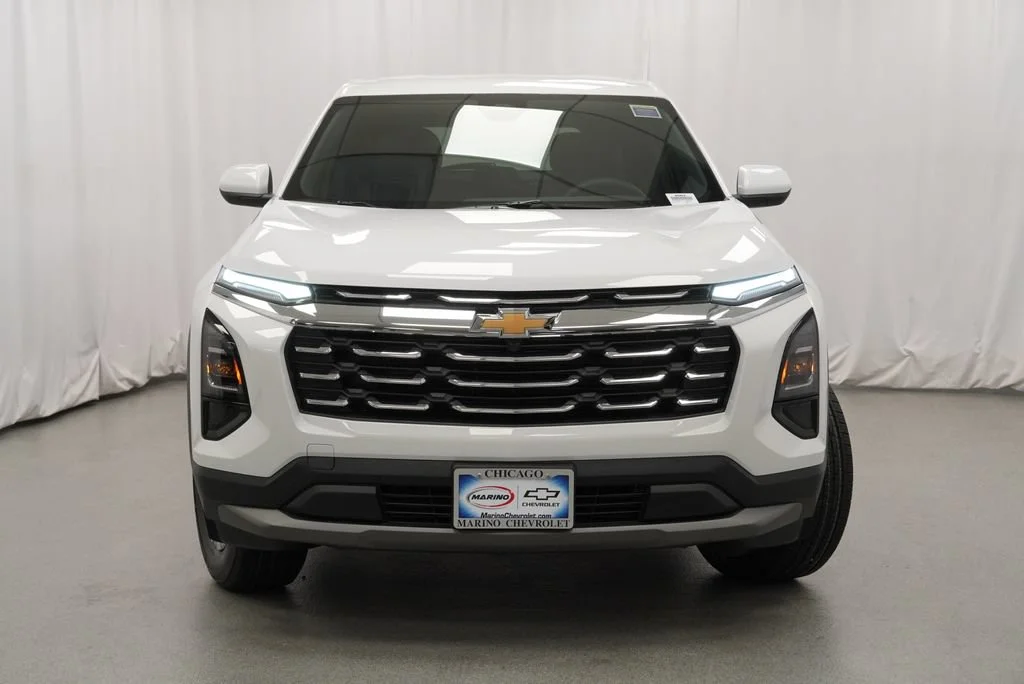 New 2027 Summit White Chevrolet LT image 33