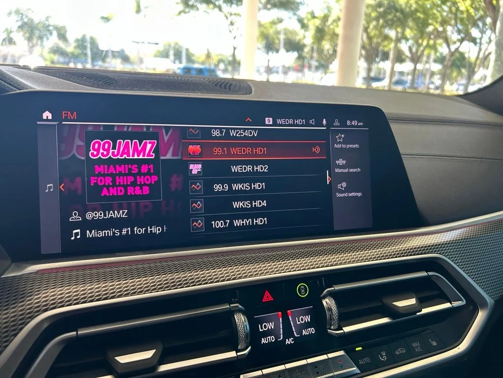 Used 2020 Black BMW sDrive40i image 8
