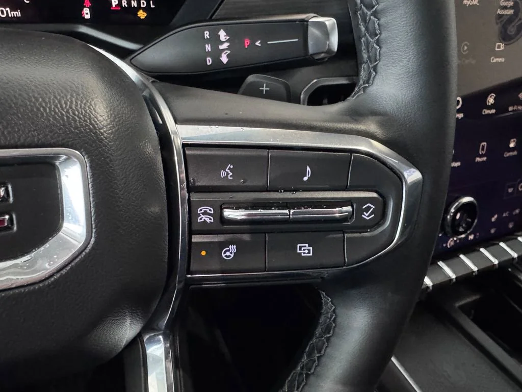 Used 2025 Sterling Metallic GMC Elevation image 16