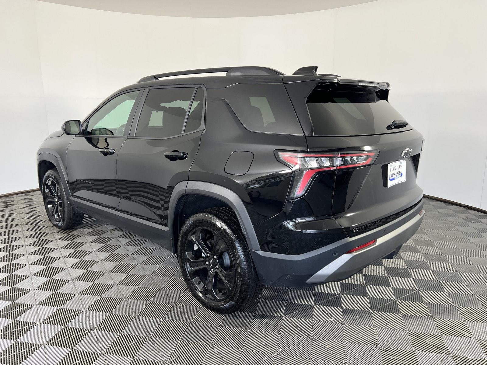 Used 2026 Mosaic Black Metallic Chevrolet AWD LT image 25