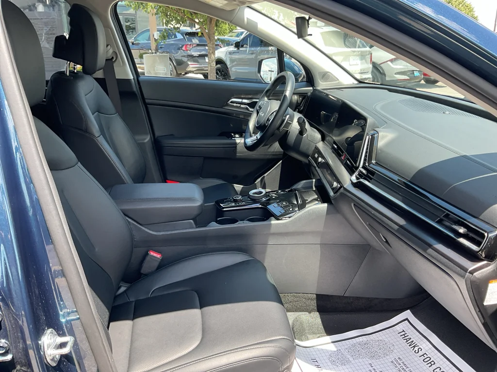 Used 2025 Vesta Blue Kia EX image 11