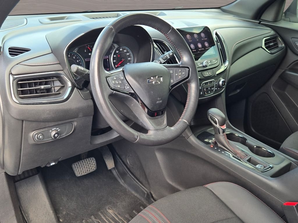 Used 2022 White Chevrolet RS image 21