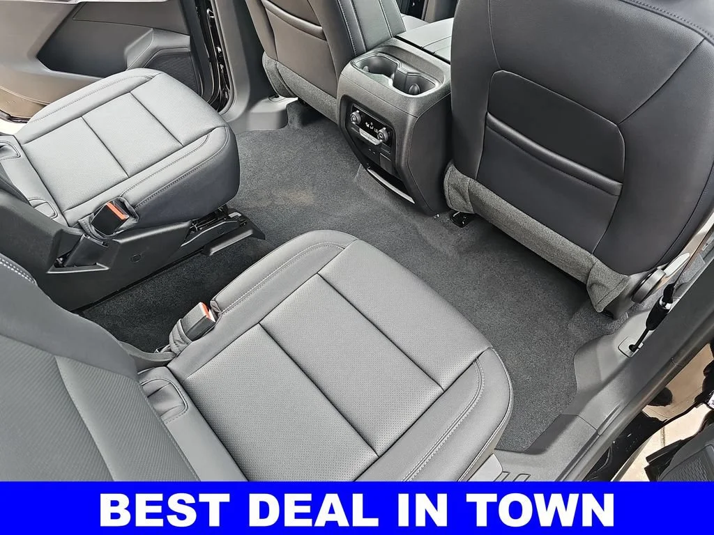 2026 Chevrolet Traverse LT - Photo 11