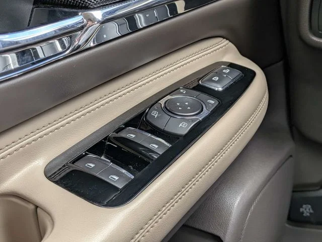Used 2020 Blue Lincoln Reserve image 20