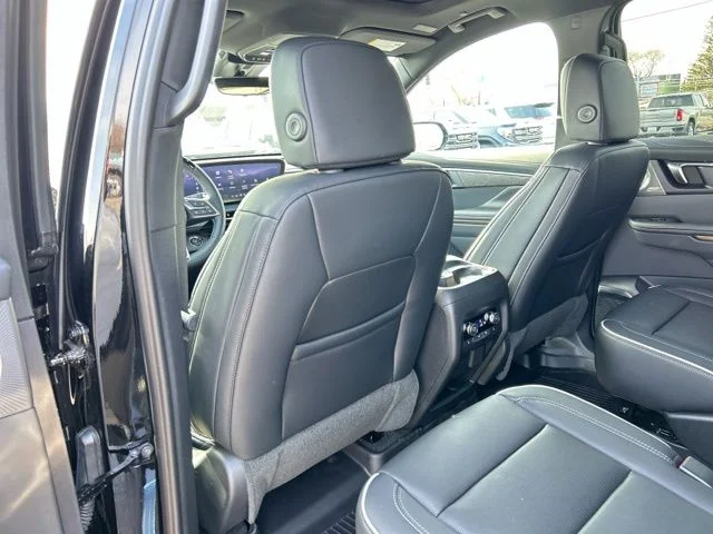 2026 Buick Enclave Avenir - Photo 25