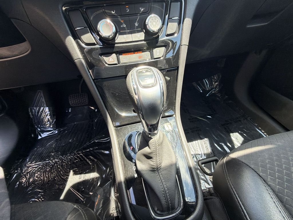Used 2022 Blue Buick Preferred image 19