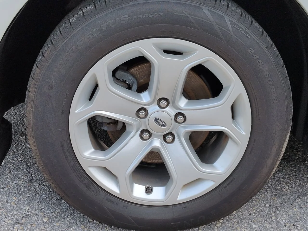 Used 2013 White Suede Ford SEL image 11