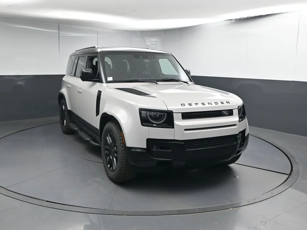 Certified Used 2026 Gray Land Rover X-Dynamic SE image 25