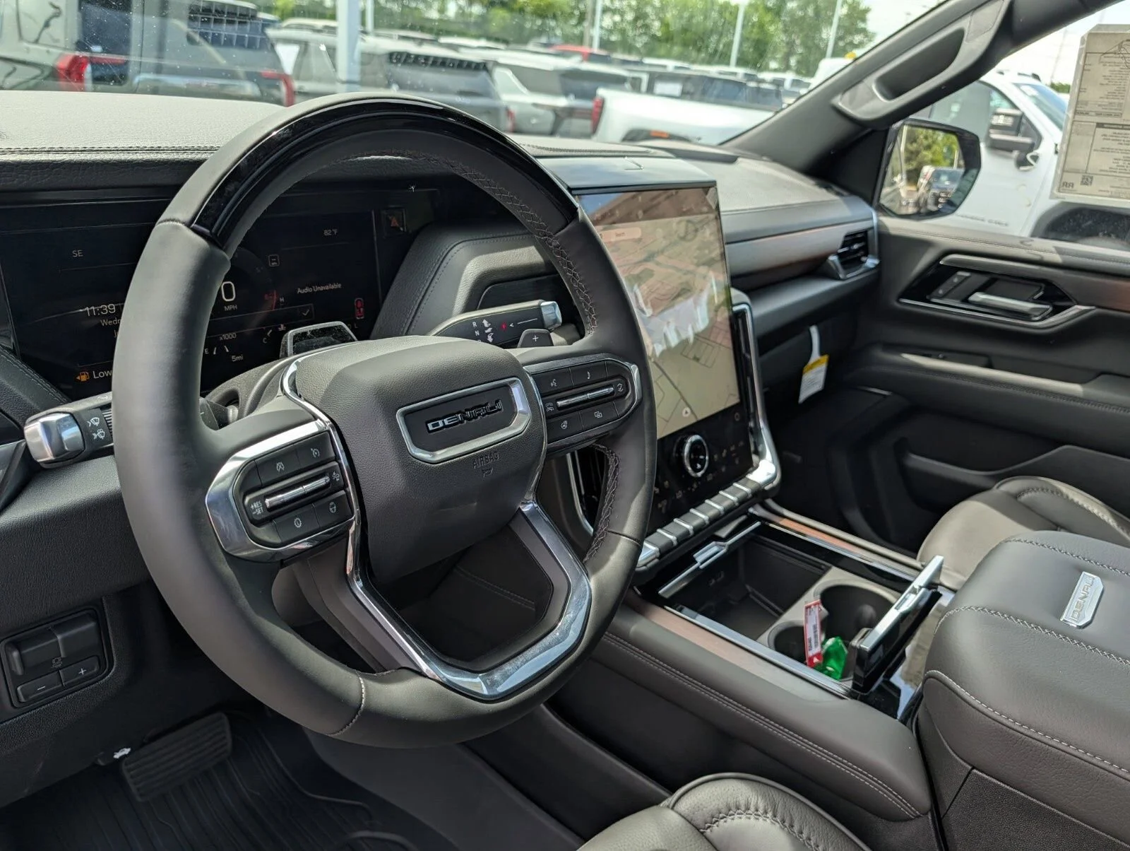 2026 GMC Yukon Denali - Photo 35