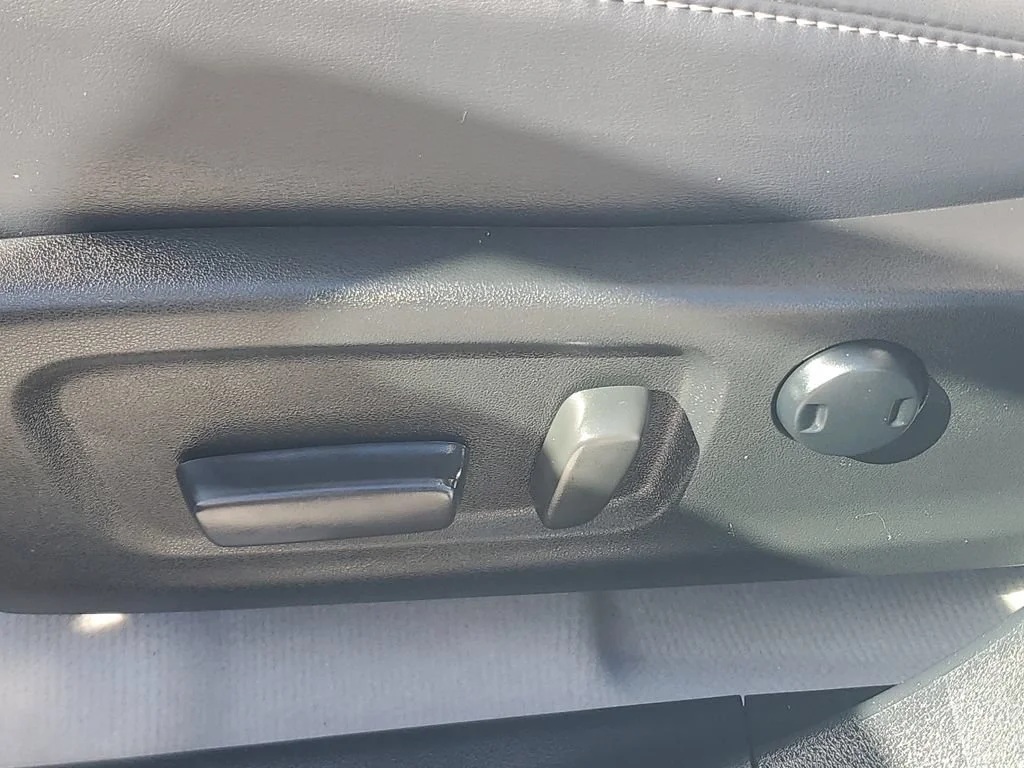 Used 2019 Silver Lexus RX 350 image 27