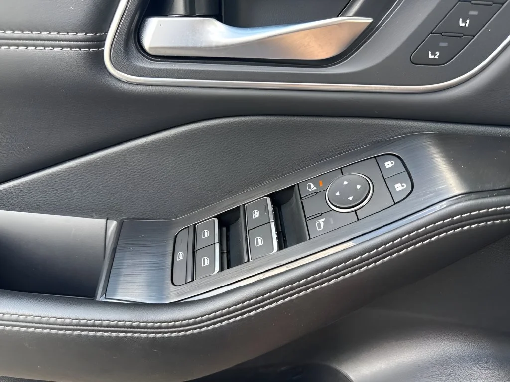 Used 2026 Blue Nissan Platinum image 29
