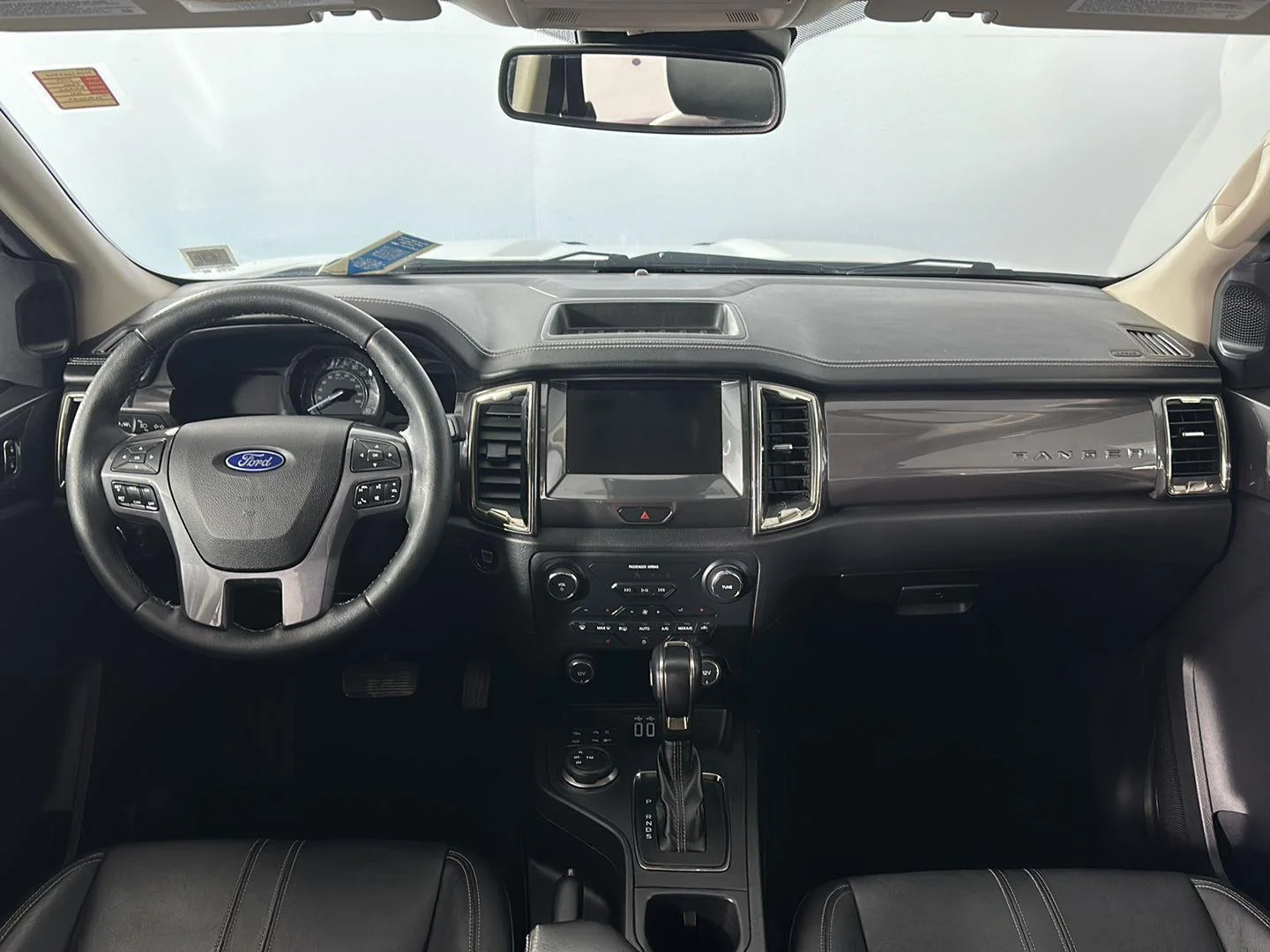 Used 2019 Oxford White Ford LARIAT image 17