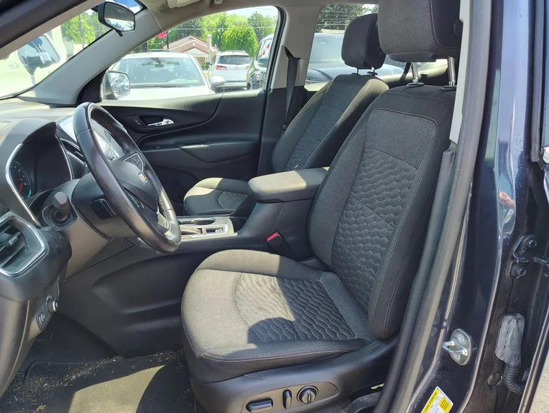 Used 2018 Blue Chevrolet LT image 9