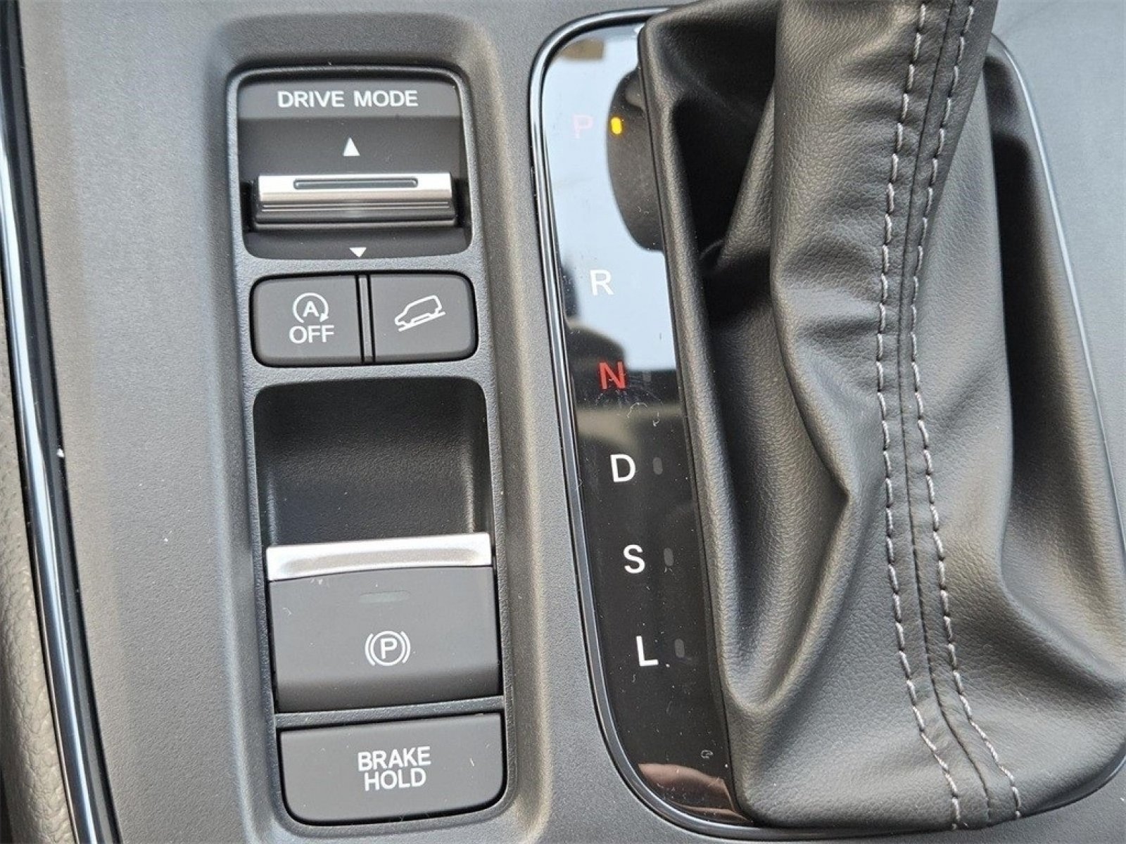 2026 Honda CR-V LX - Photo 8