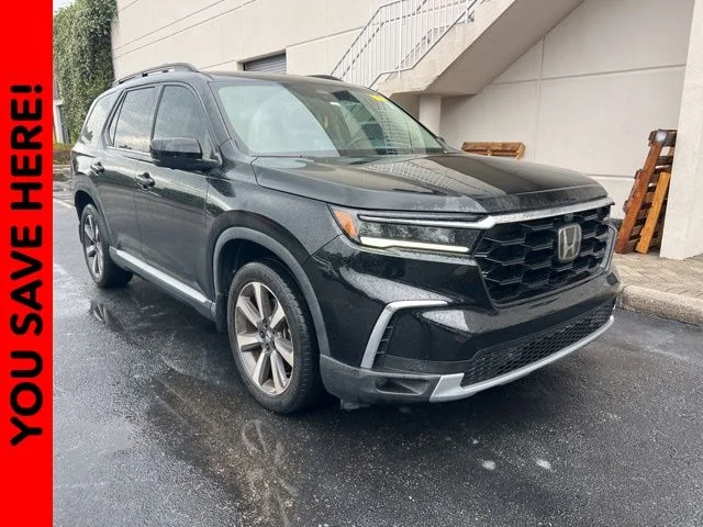 2023 Honda Pilot Elite AWD's photo