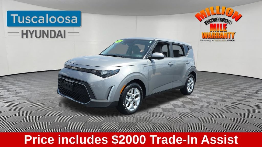 Used 2023 Gray Kia LX image 3