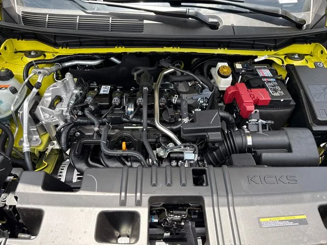 New 2026 Yuzu Yellow Metallic / Super Black Two-tone Nissan SR image 17