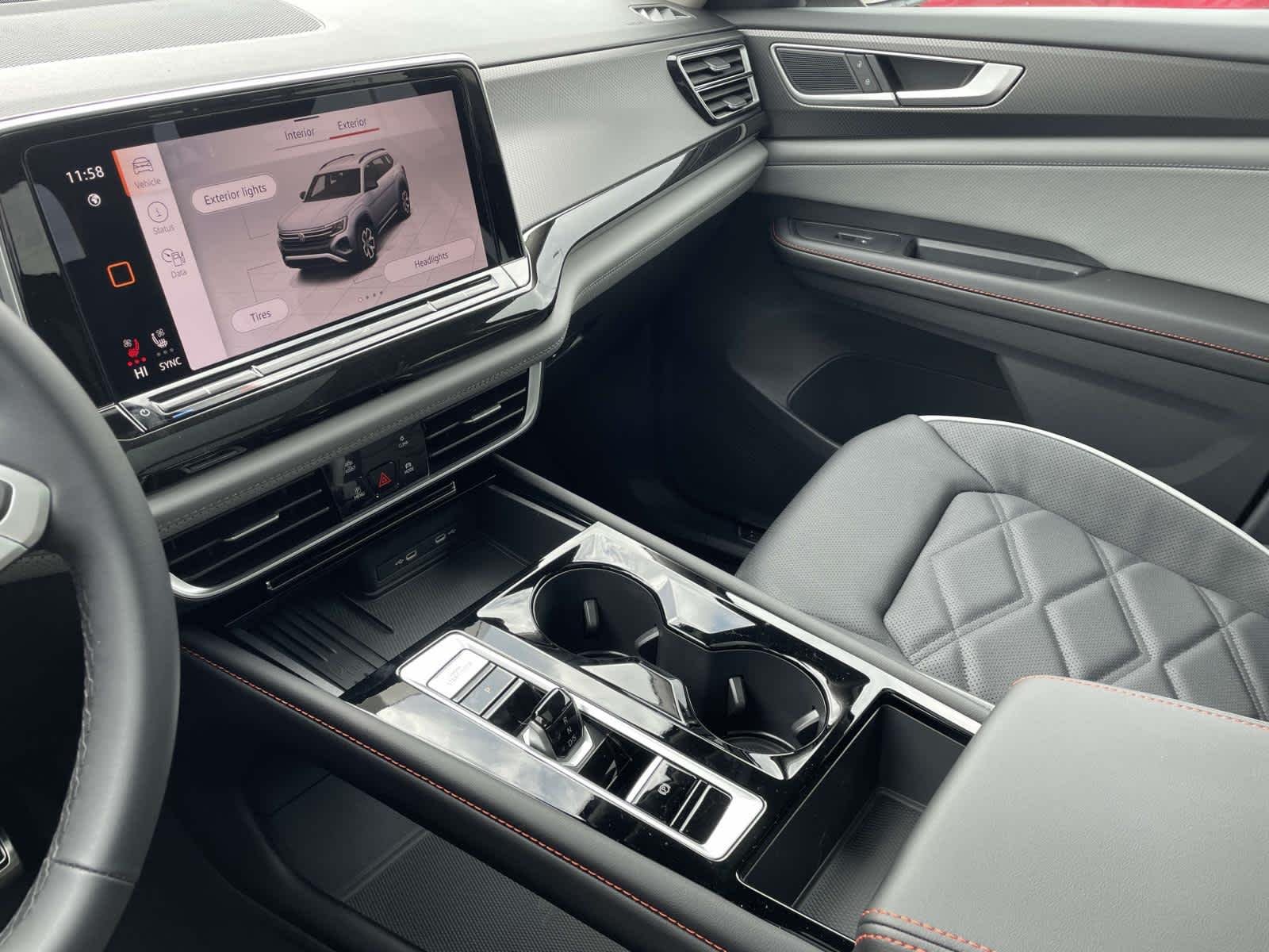New 2026 Deep Black Pearl Volkswagen 2.0T Peak Edition image 32