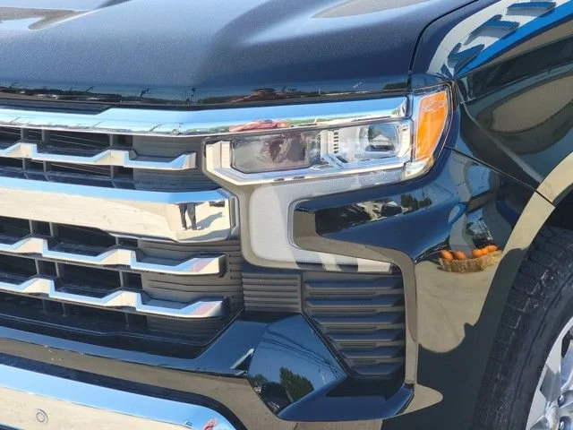 2026 Chevrolet Silverado 1500 LTZ - Photo 10