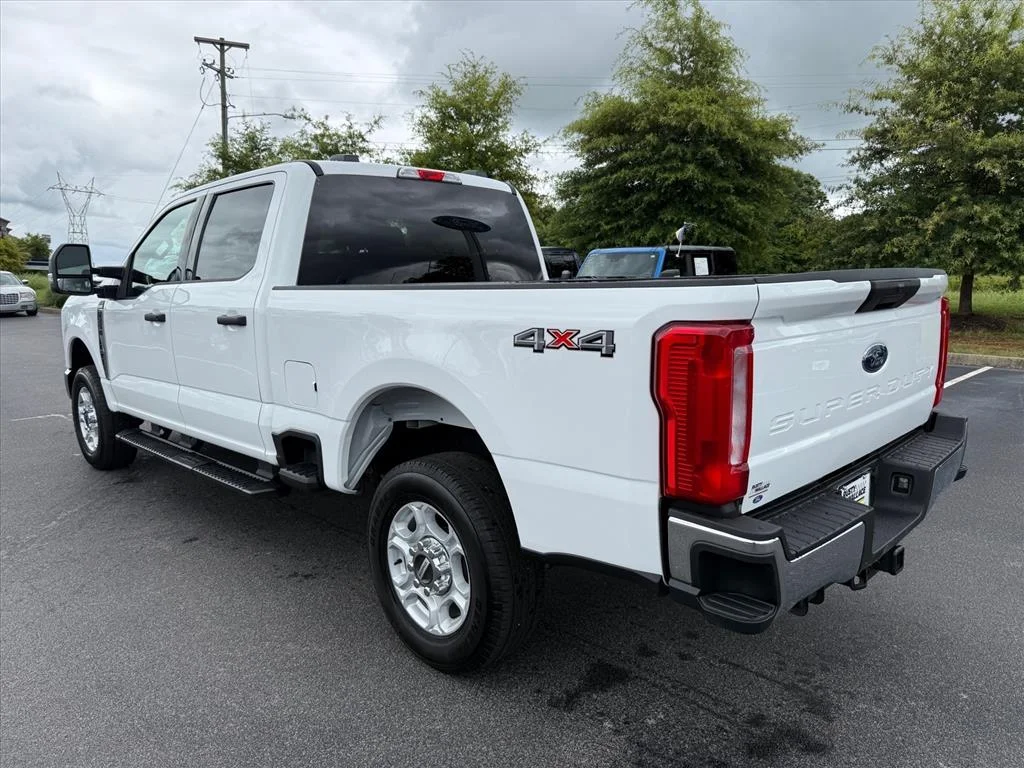Used 2025 White Ford XLT image 5